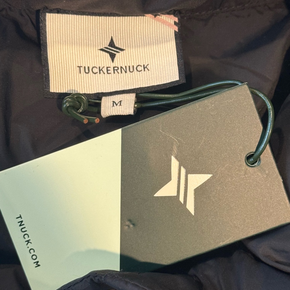 Tuckernuck Black Inez Puffer Vest Size M NWT – Quilted Sleeveless Vest - Picture 10 of 11